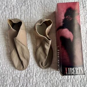Liberts Tan Jazz Dance Shoes NEW